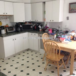 Brookline 4 Bed 1.5 Bath BROOKLINE- WASHINGTON SQUARE $5,400  Washington Square - $5,400