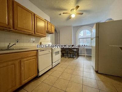 Brookline 4 Beds 2 Baths  Boston University - $5,200 No Fee