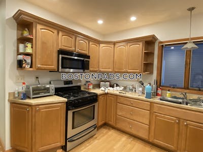 Medford 5 Beds 1 Bath  Tufts - $5,900 No Fee