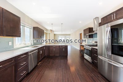Medford 6 Beds 5 Baths  Tufts - $6,500 No Fee