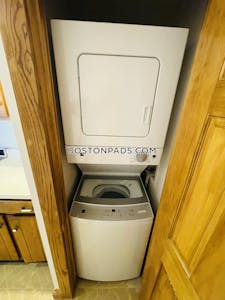 Somerville 6 Bed 2 Bath SOMERVILLE  Tufts - $9,100 No Fee