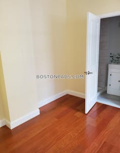 Cambridge Nice 2 Bed 2 Bath available 9/1 on Hancock St. in Cambridge   Central Square/cambridgeport - $3,175 No Fee