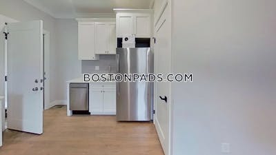 Roxbury Nice 2 Bed 1 Bath available 9/1 on George St. in Roxbury  Boston - $2,650 No Fee