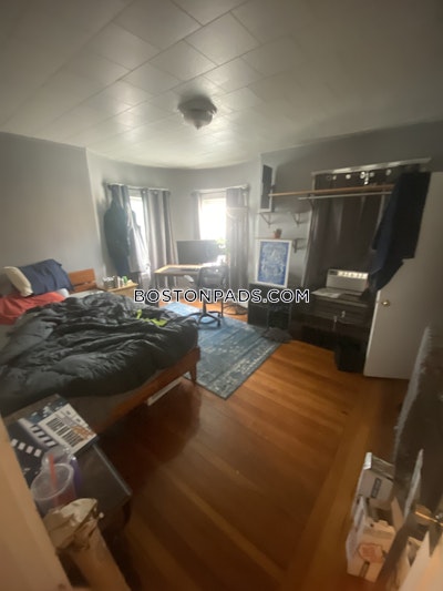 Cambridge Sweet 2-Bedroom Cambridge Apartment  North Cambridge - $2,650