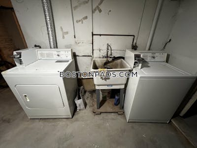 Brookline 2 Bed 1 Bath BROOKLINE  Brookline Hills - $3,300 No Fee
