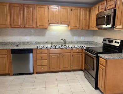 Brookline 2 Bed 1 Bath BROOKLINE- BOSTON UNIVERSITY $3,500  Boston University - $3,500 No Fee