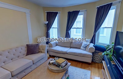 Medford Spacious 3 Beds 1 Bath  Tufts - $4,200 No Fee