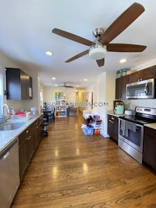 Medford Spacious 3 Bed 1 bath available 6/1 on Burget Ave in Medford!!   Tufts - $4,050