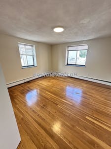 Brookline 2 Bed 1 Bath BROOKLINE- BOSTON UNIVERSITY $3,400  Boston University - $2,995 No Fee