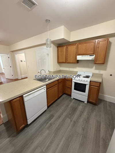 Cambridge 2 Beds 1 Bath  Central Square/cambridgeport - $3,000 No Fee