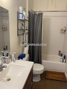 Dorchester/south Boston Border 3 Bed 1 Bath BOSTON Boston - $3,300 No Fee