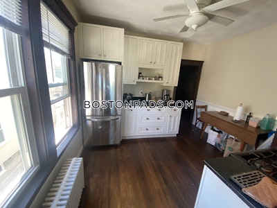 Medford 5 Beds 2 Baths  Tufts - $6,250 No Fee