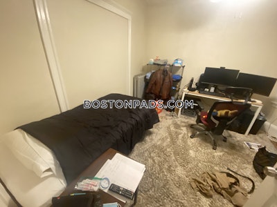Medford 3 Bed 1 Bath MEDFORD  Tufts - $3,750 No Fee