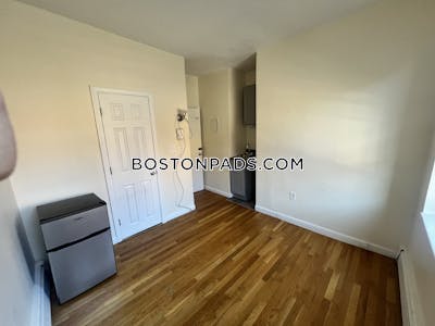 Jamaica Plain Studio No Bath Boston - $1,795 No Fee