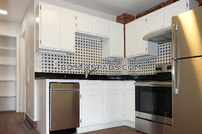 Somerville 2 Beds 1 Bath  Winter Hill - $3,100 50% Fee