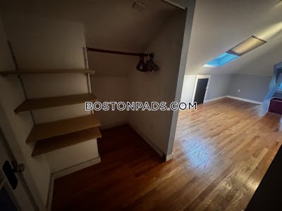 Somerville Apartment for rent 3 Bedrooms 1 Bath West Somerville/ Teele Square - $4,225 No Fee
