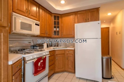East Boston 3 Beds 1 Bath Boston - $3,900 No Fee