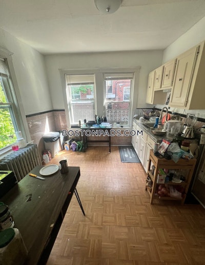 Allston/brighton Border Apartment for rent 4 Bedrooms 2 Baths Boston - $4,300 No Fee