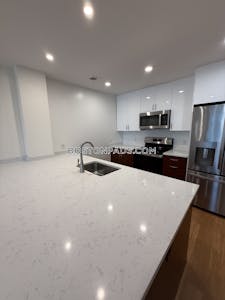 Brookline 1 bedroom 1 baths in BROOKLINE  Chestnut Hill - $3,025 No Fee
