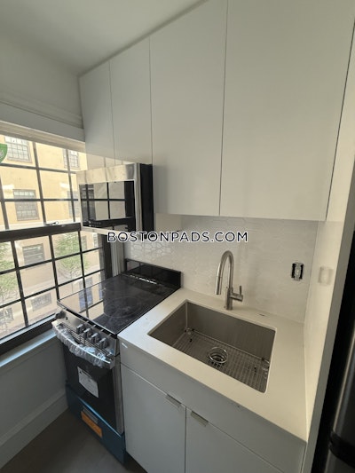 Cambridge 1 bedroom 1 baths in CAMBRIDGE  Harvard Square - $3,000 No Fee