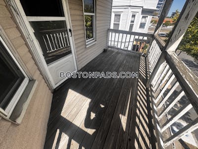 Somerville 2 bedroom 1 baths in SOMERVILLE East Somerville - $2,200 No Fee